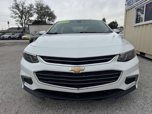 Used 2018 Chevrolet Malibu LT FWD image 3