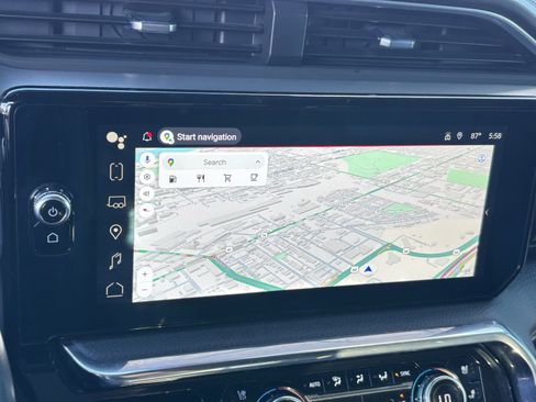 Used 2023 GMC Sierra 1500 Denali image 4