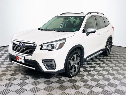 Used 2019 Subaru Forester Touring image 3