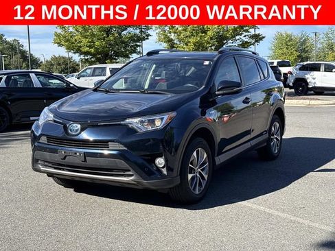 Used 2017 Toyota RAV4 XLE w/ Convenience Package AWD/4WD image 5