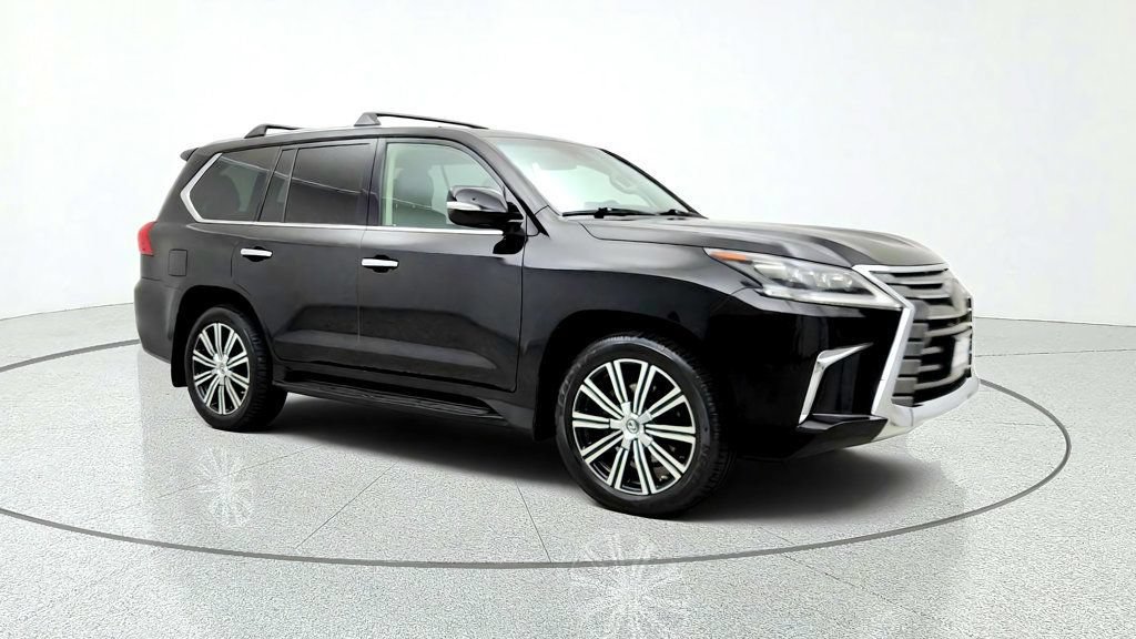 Used 2019 Lexus LX 570 4WD w/ Luxury Package image 3
