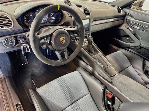 Certified 2025 Porsche 718 Cayman GT4 RS RWD image 4