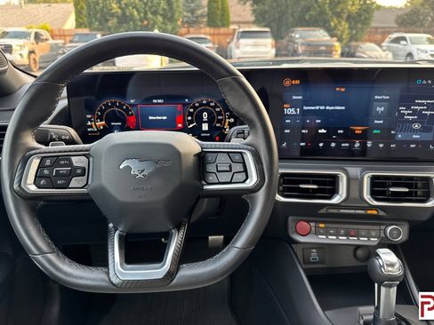 Used 2025 Ford Mustang GT Premium RWD image 17