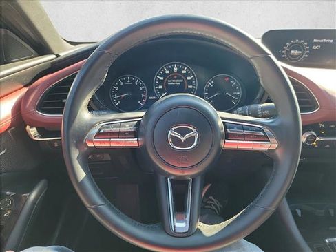 Used 2021 MAZDA MAZDA3 s image 18