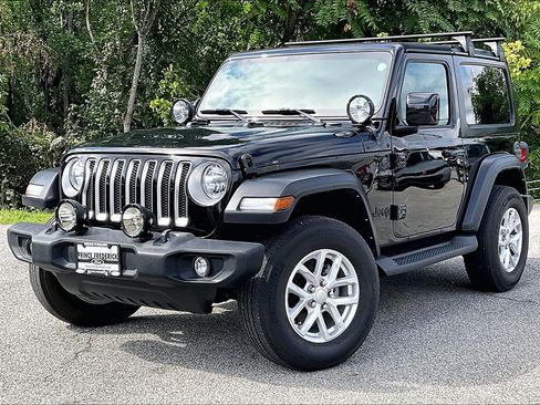 Used 2023 Jeep Wrangler Sport AWD/4WD image 3