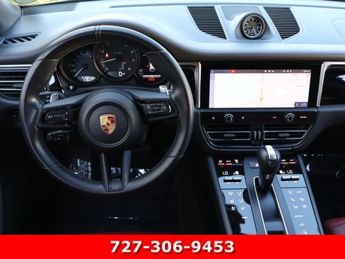 Used 2022 Porsche Macan AWD/4WD image 18
