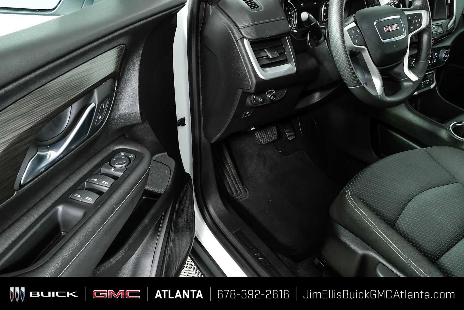 Used 2023 GMC Terrain SLE FWD image 8