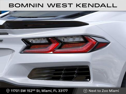 Used 2025 Chevrolet Corvette Z06 image 11