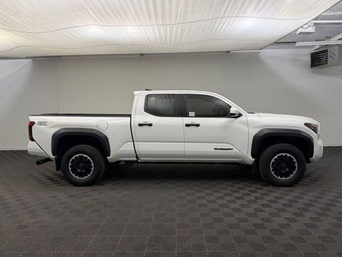 Used 2024 Toyota Tacoma TRD Off-Road AWD/4WD image 8