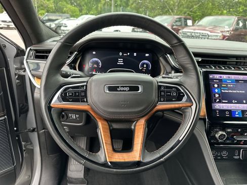 Certified 2025 Jeep Grand Cherokee L Summit AWD/4WD image 12