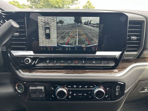 New 2025 GMC Sierra 2500 SLE w/ SLE Value Package; image 16