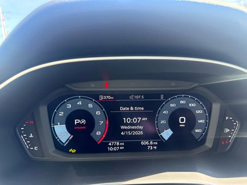 Used 2025 Audi Q3 2.0T Premium w/ Convenience Package image 12