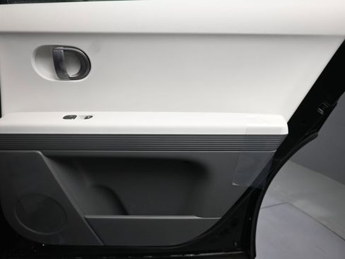 New 2025 Hyundai Ioniq 5 SEL image 14
