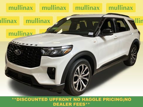 New 2025 Ford Explorer ST-Line w/ Premium Package image 12