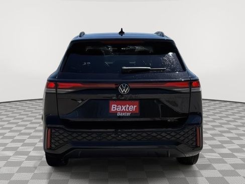 New 2026 Volkswagen Tiguan SE R-Line AWD/4WD image 4