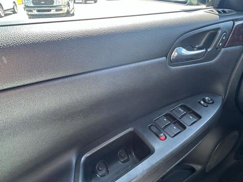Used 2013 Chevrolet Impala LT w/ LT Sunroof Package FWD image 25