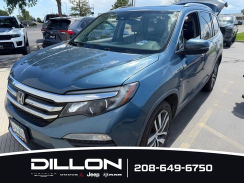 Used 2017 Honda Pilot Touring image 4