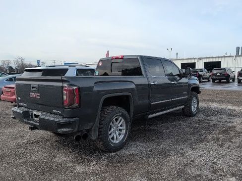 Used 2017 GMC Sierra 1500 Denali w/ Denali Ultimate Package image 4