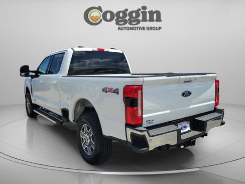 Used 2026 Ford F250 Lariat AWD/4WD image 2