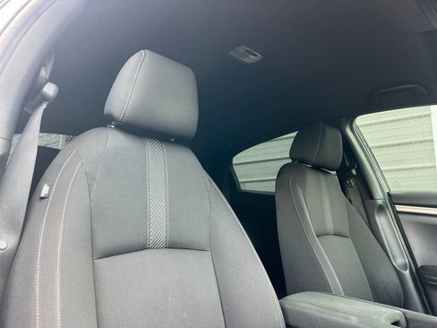 Used 2019 Honda Civic Sport image 17