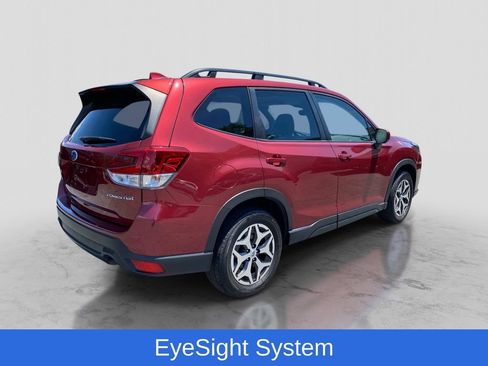 Used 2023 Subaru Forester Premium AWD/4WD image 8