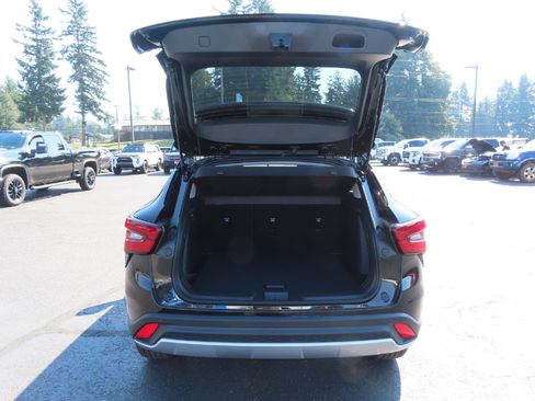 New 2025 Chevrolet Trax LT w/ Sunroof Package image 7