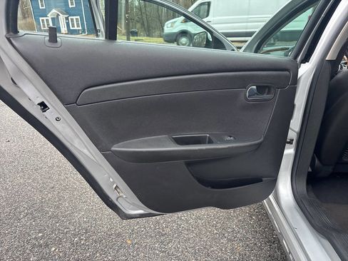 Used 2011 Chevrolet Malibu LT image 22