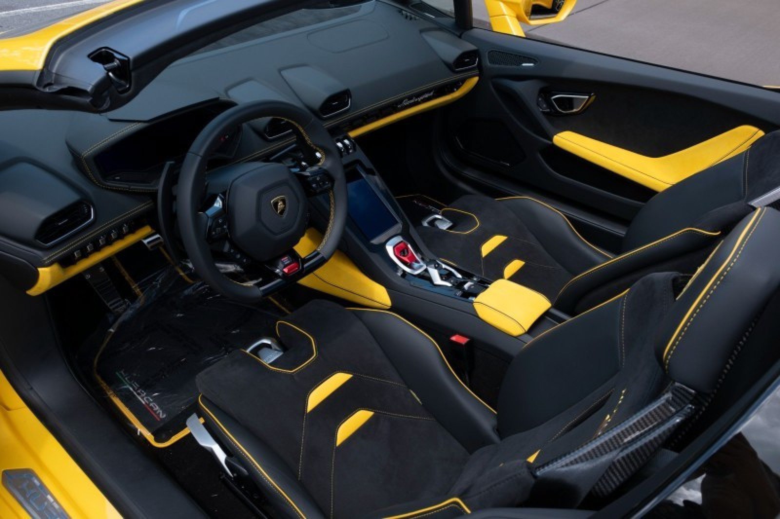 Used 2024 Lamborghini Huracan EVO AWD/4WD image 10