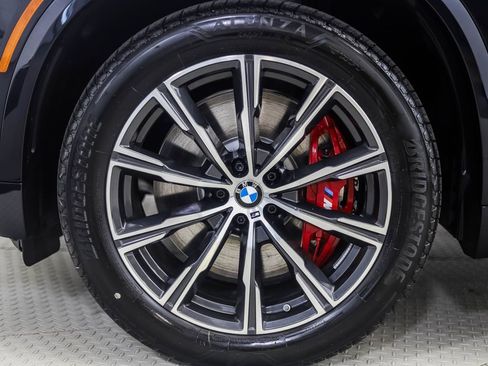 New 2026 BMW X5 M60i w/ Climate Comfort Package image 2
