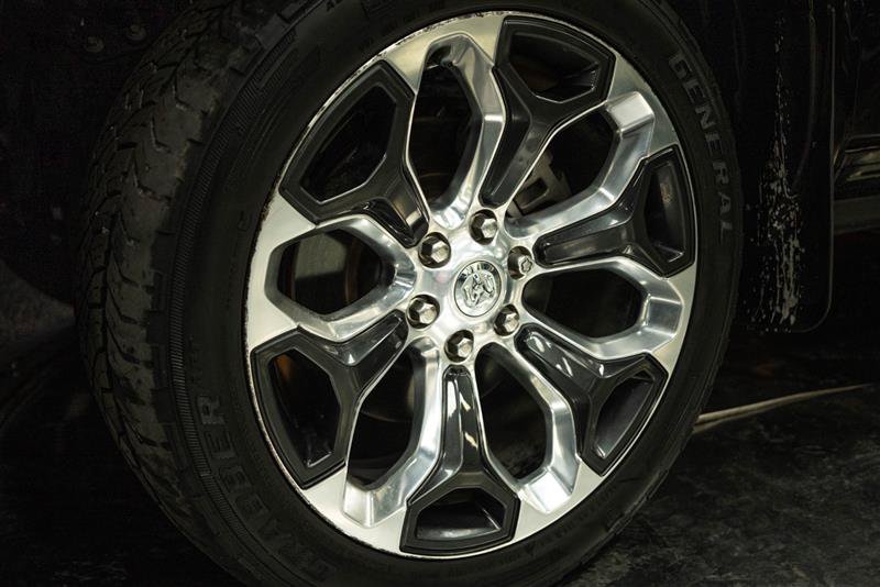 Used 2022 RAM 1500 Limited AWD/4WD image 3