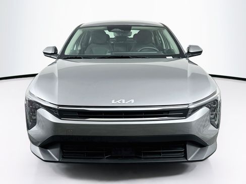 Used 2025 Kia K4 FWD image 2