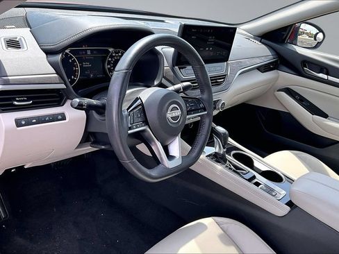 Used 2024 Nissan Altima 2.5 SL AWD/4WD image 14