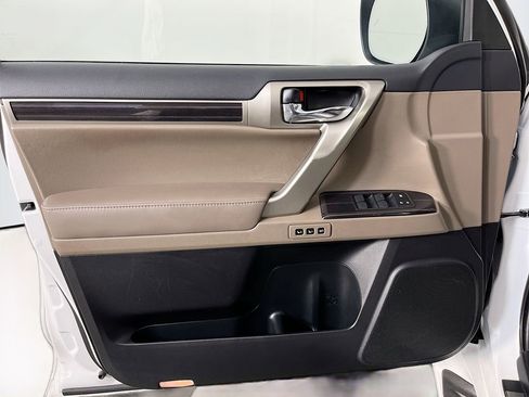 Used 2021 Lexus GX 460 Luxury w/ Sport Design Package AWD/4WD image 27