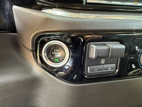 Used 2024 Chevrolet Silverado 2500 LTZ image 48