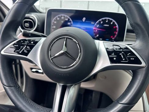 Used 2024 Mercedes-Benz C 300 4MATIC Sedan image 18