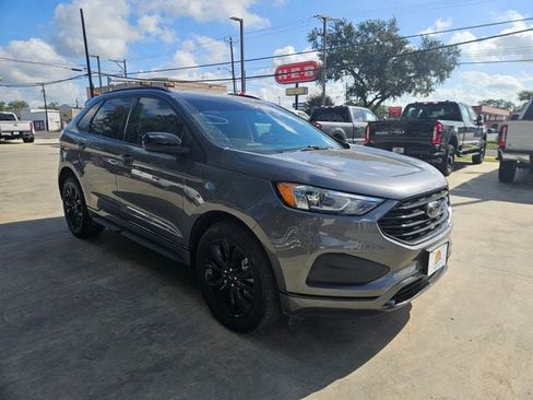 Used 2024 Ford Edge SE w/ Black Appearance Package AWD/4WD image 4