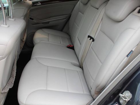 Used 2010 Mercedes-Benz ML 350 BlueTEC 4MATIC image 20