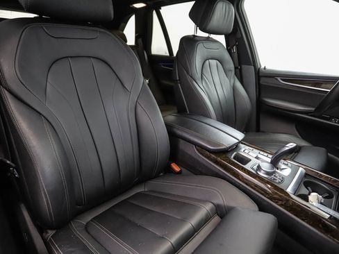 Used 2018 BMW X5 xDrive40e w/ M Sport Package image 31