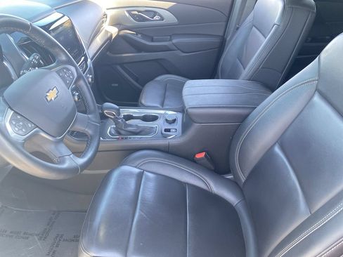 Used 2023 Chevrolet Traverse LT w/ LT Premium Package FWD image 19