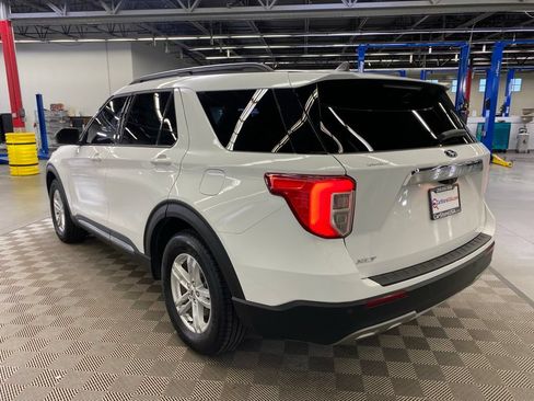 Used 2021 Ford Explorer XLT w/ Equipment Group 202A RWD image 5