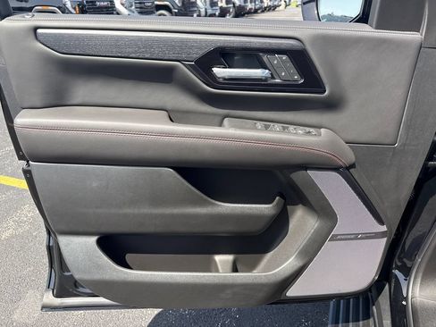 New 2026 GMC Yukon AT4 Ultimate AWD/4WD image 14