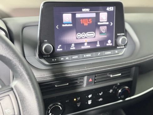 Used 2023 Nissan Rogue S AWD/4WD image 13