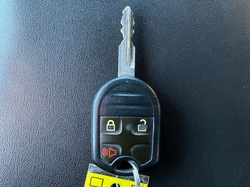 Used 2015 Ford F250 Lariat w/ Chrome Package image 33