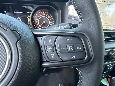 New 2026 Jeep Gladiator Sport AWD/4WD image 33