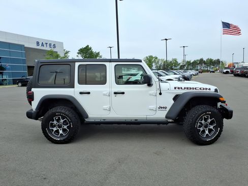 Used 2022 Jeep Wrangler Unlimited Rubicon w/ Steel Bumper Group AWD/4WD image 2