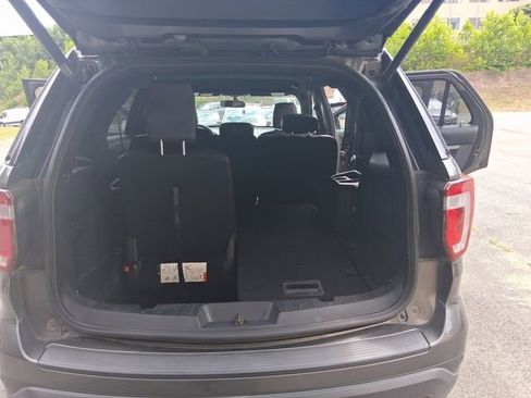 Used 2019 Ford Explorer XLT w/ Equipment Group 202A AWD/4WD image 22