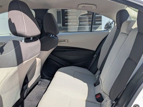 Used 2022 Toyota Corolla LE image 10