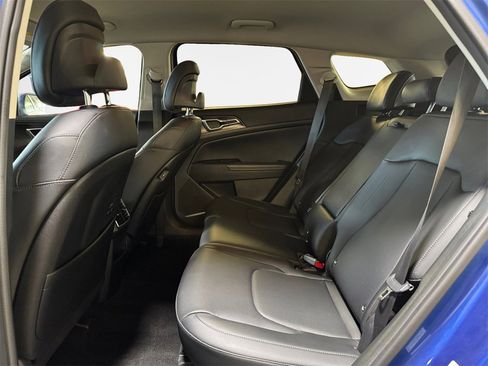 Used 2023 Kia Sportage EX image 24