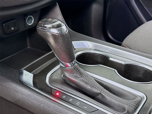 Used 2019 Chevrolet Traverse LT image 17