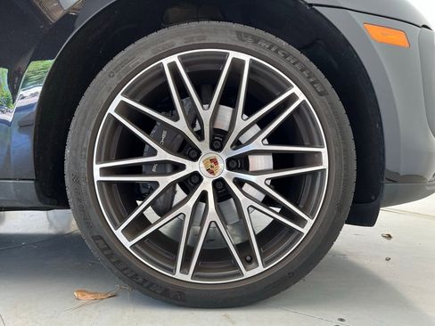 Certified 2024 Porsche Macan Turbo AWD/4WD image 27